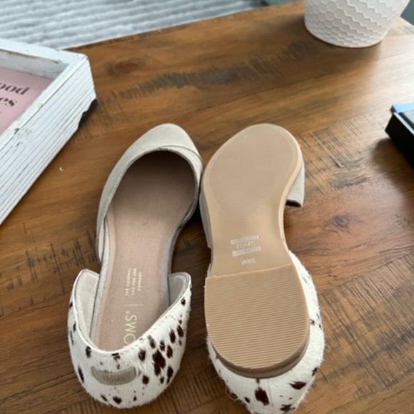 Women's Toms Julie Suede D'Orsay Flat - Taupe Size 8.5 - Picture 2 of 3